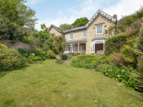 5 Bed in Bonchurch IC076